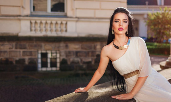 5 Style Tips for Wearing a One-Shoulder Dress