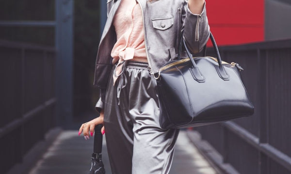 4 Fashionable Ways To Wear a Tote Bag in 2022