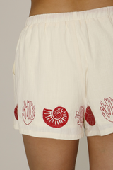 Light Gray Seashell Kiss Embroidered Shorts Short