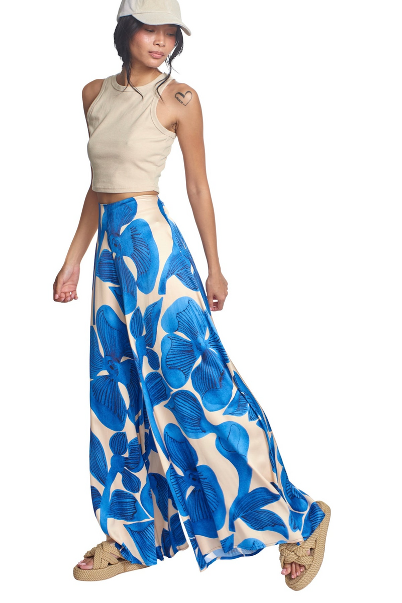 The Grace Pant in Blue Flower