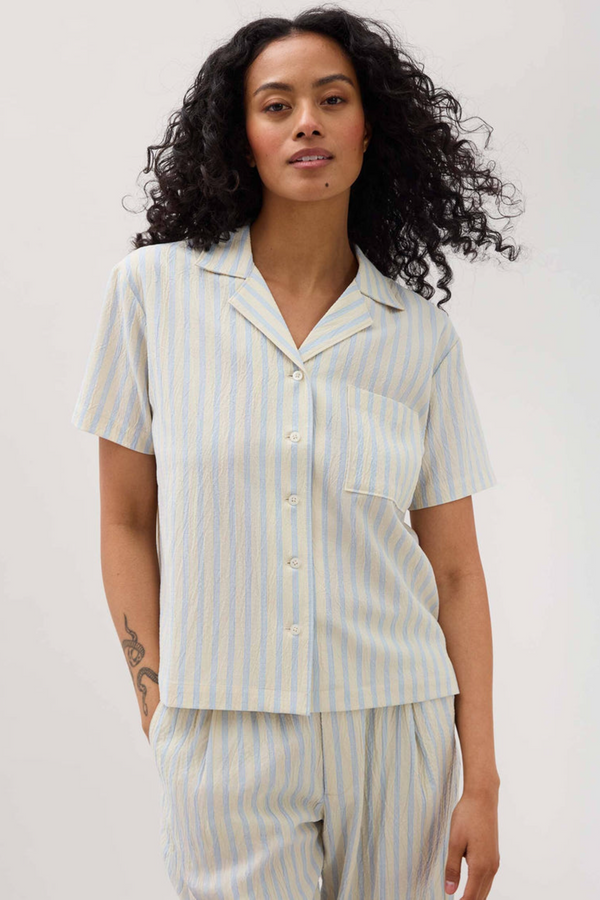Palermo Short Sleeve Camp Shirt in Vanilla Blue Stripe
