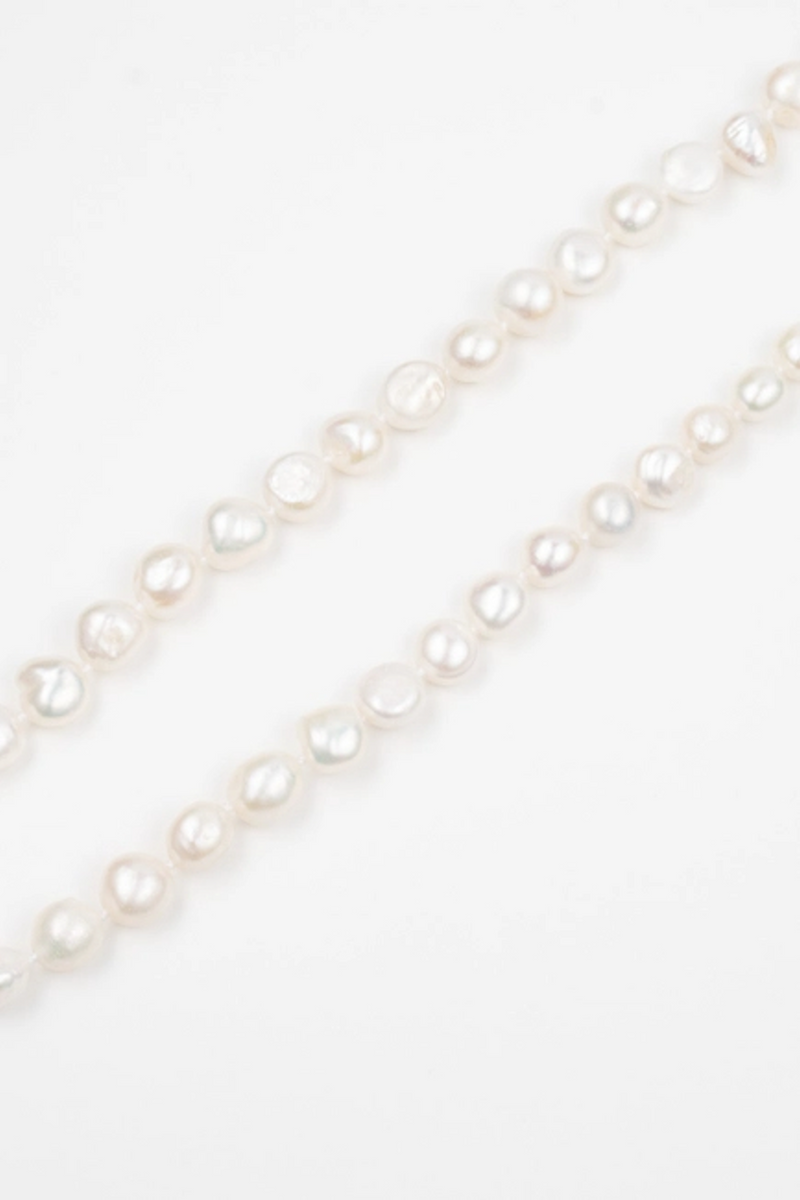 White Smoke Fresh Water Pearl Necklace Necklace