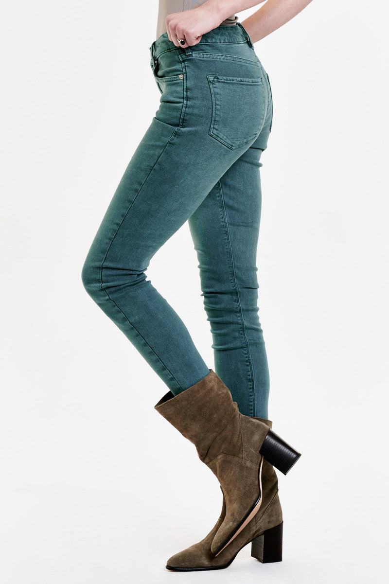 White Smoke Gisele High Rise Ankle Skinny Jean Jeans