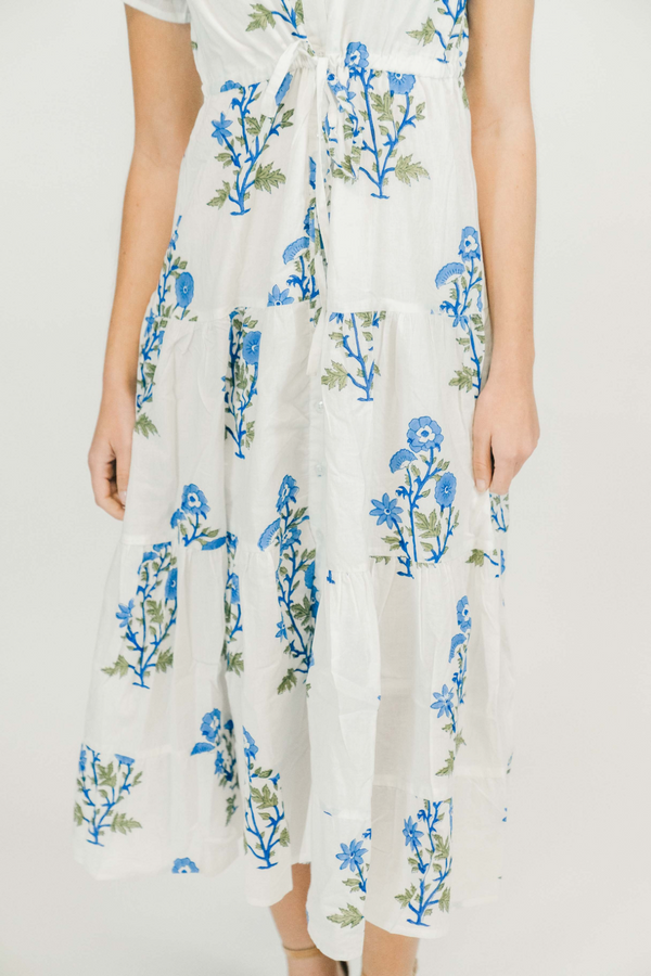Light Gray Magnolia Flutter | Vineyard Midi Dress