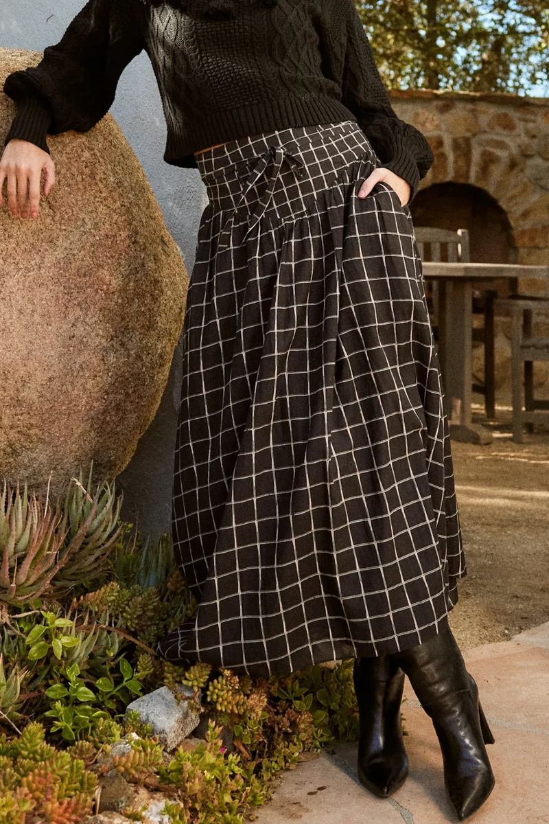 Black Amber Ankle Skirt in Saul Midi Skirt