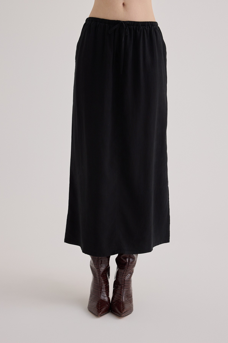 Black Back Slit Skirt Maxi Skirt