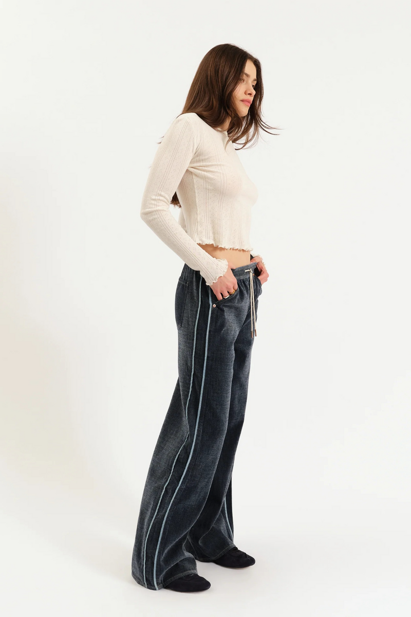 White Smoke The Cozy Jean Wide Leg Pull On | Sky Whisper Pant