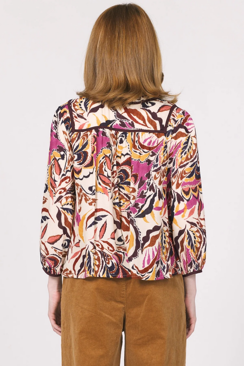 Antique White Akira Top in Ruby Cascade Top