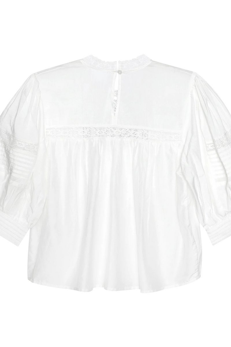 White Smoke Moni Top Top