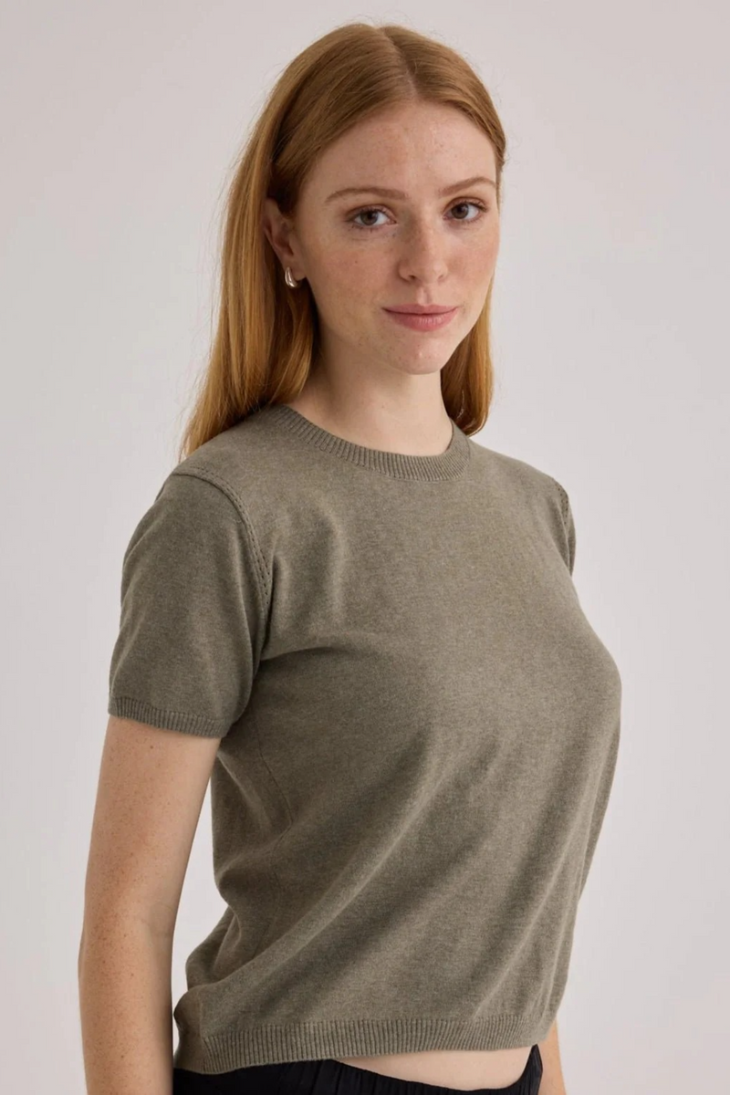 Gray Short Sleeve Crew Neck Knit Top Top