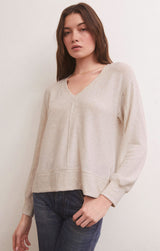 Light Gray Wilder Cloud Top Top