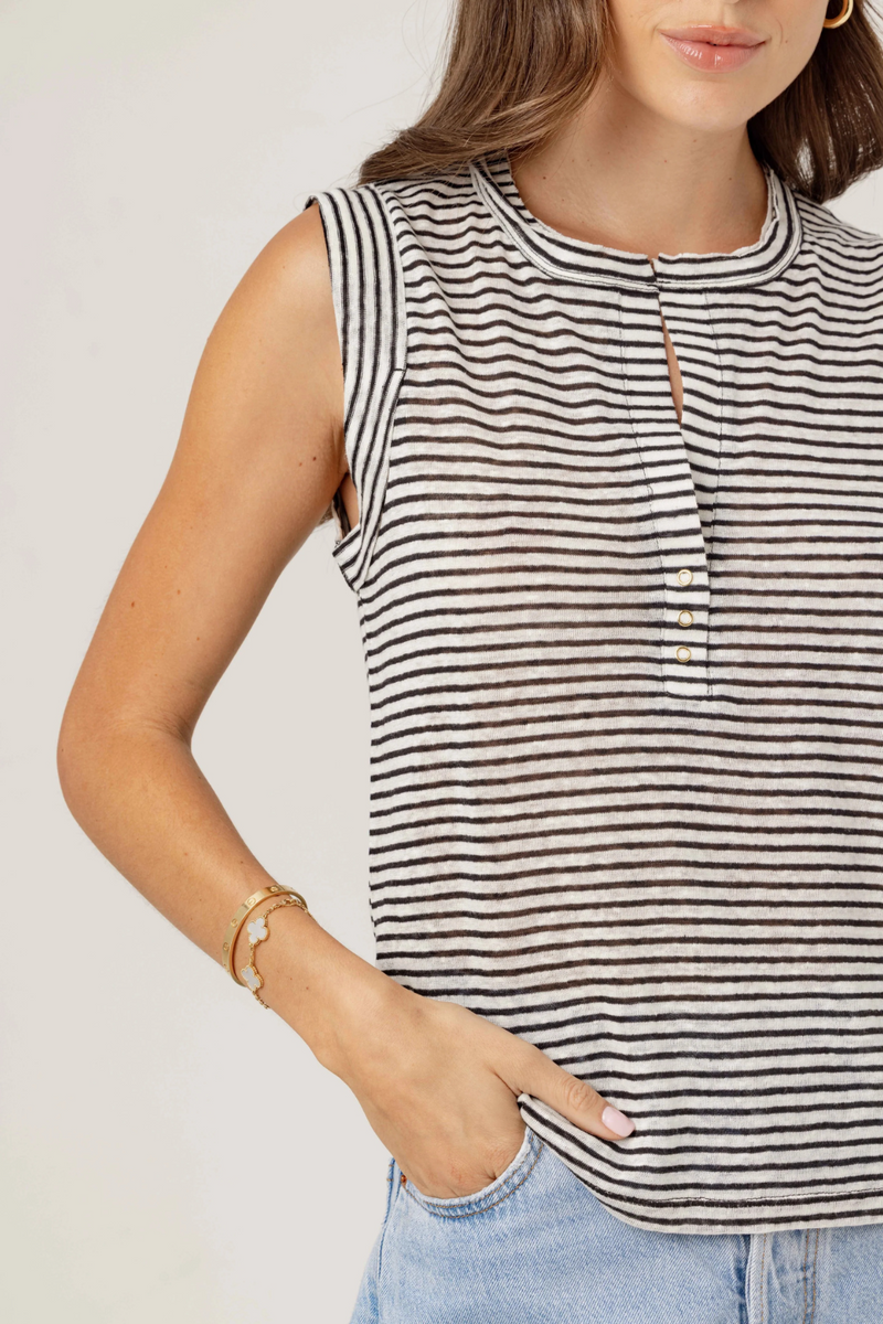 Light Gray Linen Sky Tee in Mono Luxe Stripe Tee
